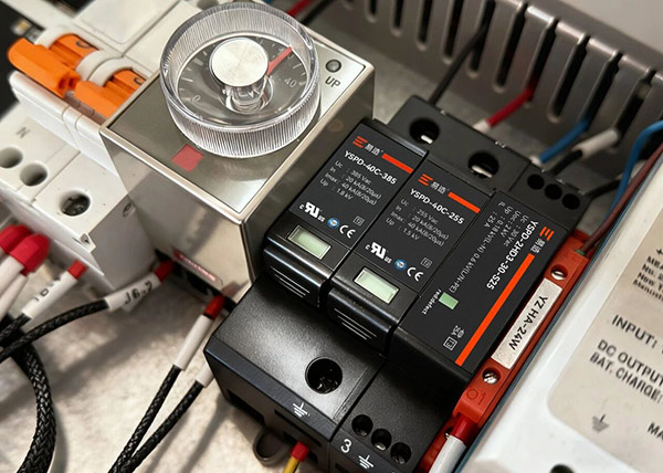 电源浪涌保护器（SPD）