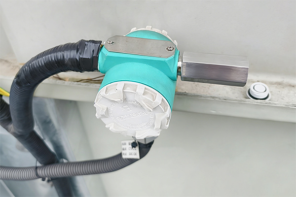 易造管式信号浪涌保护器安装方式