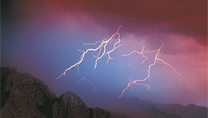 雷电的一般知识-雷电形成的原因及类别(连载2)--易造防雷