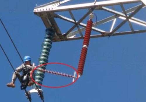 线路避雷器